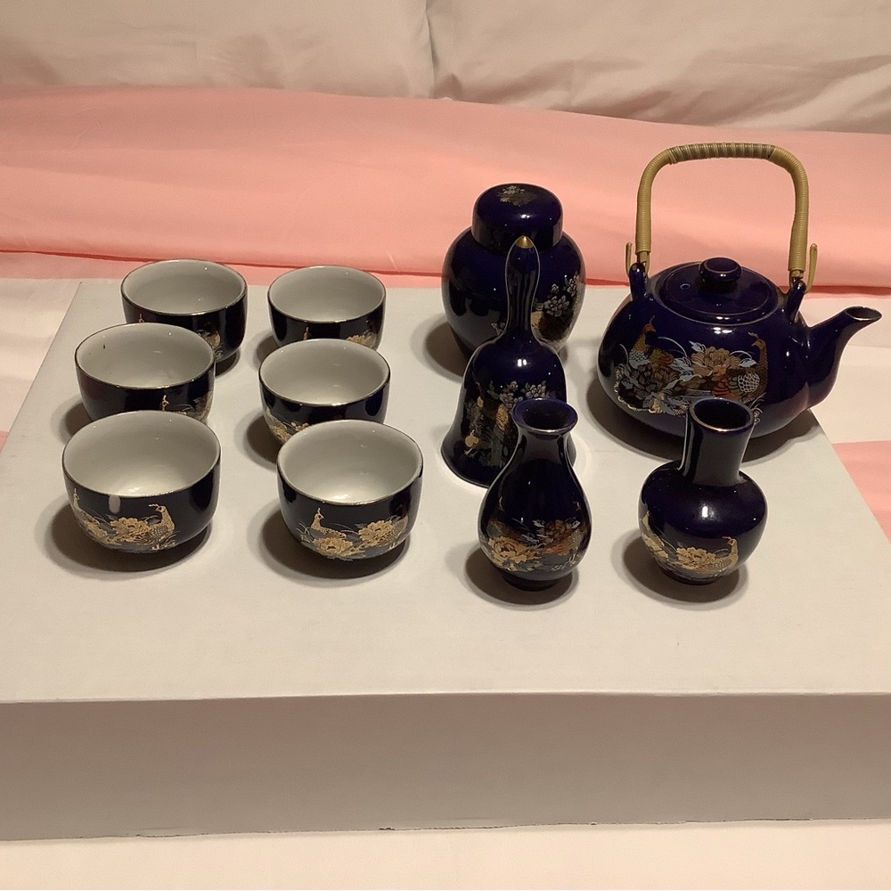 Vintage Japaneses cobalt blue porcelain decorative items